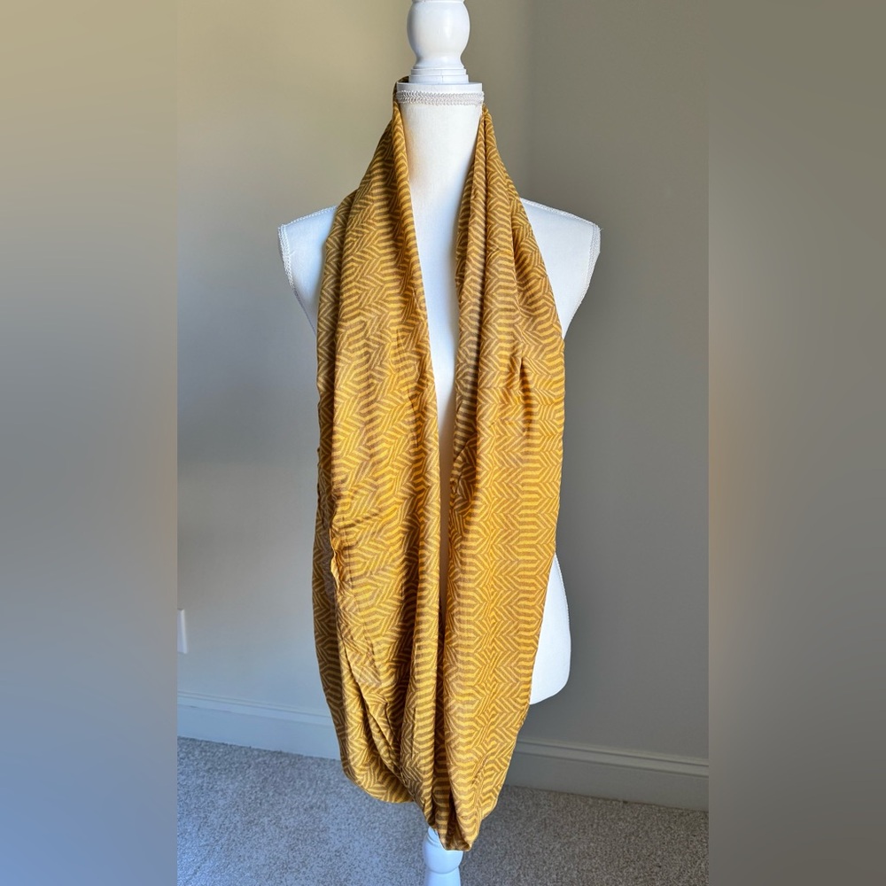 Lightweight Gold/Brown Geometric Print Infinity Scarf 23"x35"